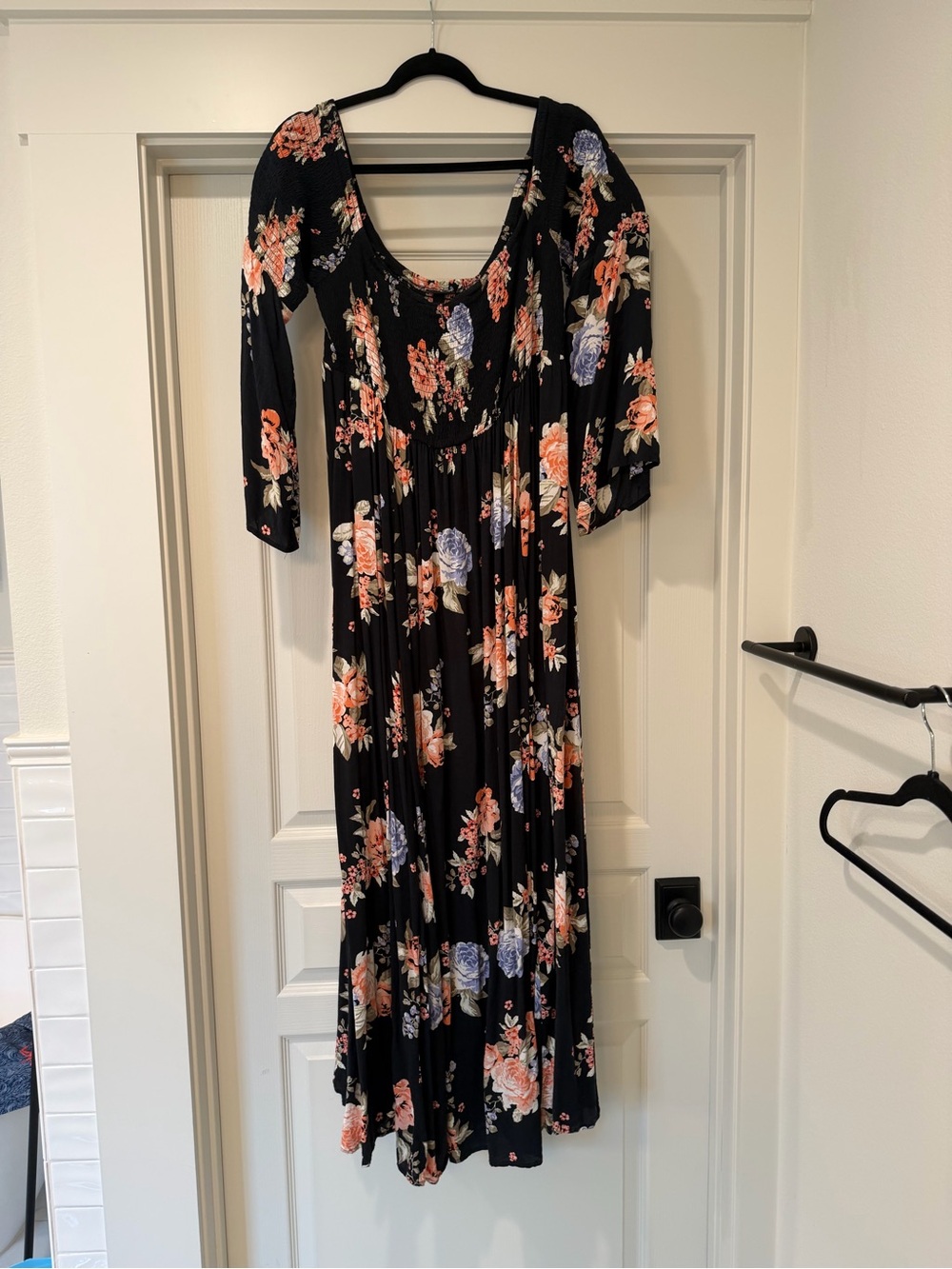 Black Peach Blue Floral Challis Off Shoulder Maxi Dress torrid 2x plus - Picture 7 of 9